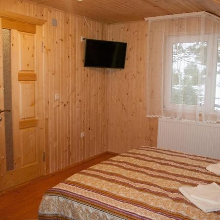 У Гриніва Polyanitsa Popovichevskaya Extérieur photo