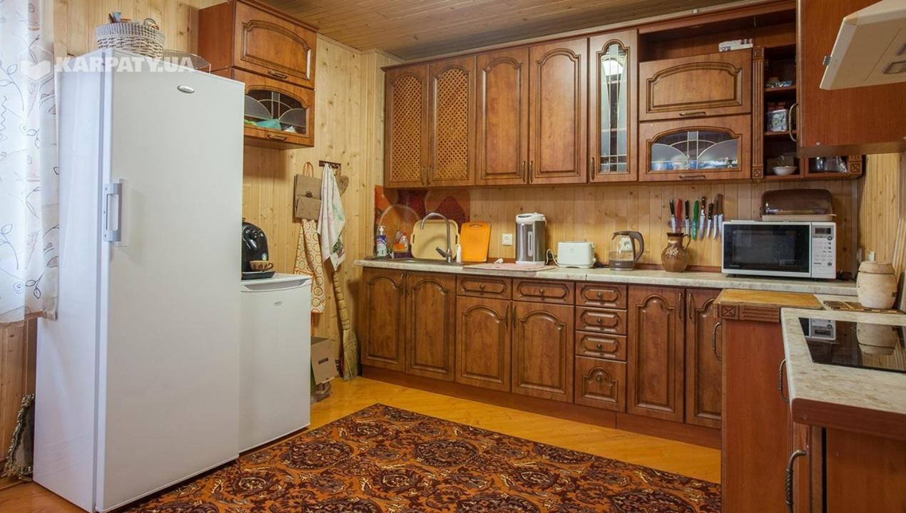 У Гриніва Polyanitsa Popovichevskaya Extérieur photo